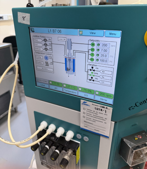 Digital bioprocess control system monitoring temperature, oxygen, pH and stirring parameters - Pan-American Bioinputs Forum